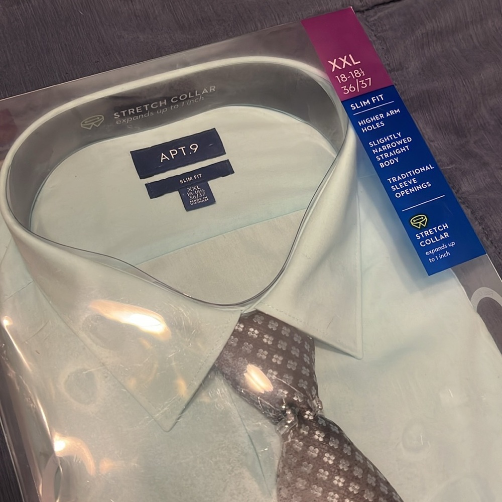 NWT Men’s Slim Fit Button Down with Tie - Picture 4 of 4